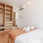 Διαμέρισμα Sandora Pearl - Sea View Penthouse With Jacuzzi, Steps From The Beach & Old Town Αλμπουφέιρα