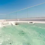 Sandora Pearl - Sea View Penthouse With Jacuzzi, Steps From The Beach & Old Town Διαμέρισμα