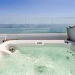 아파트 Sandora Pearl - Sea View Penthouse With Jacuzzi, Steps From The & Old Town 알부페이라