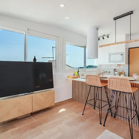 Sandora Pearl - Sea View Penthouse With Jacuzzi, Steps From The & Old Town